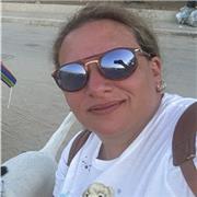 Salve! Sono un’insegnante di Italiano, Storia e Geografia. Impartisco lezioni private online